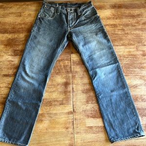 Mens Levi Strauss 29x30 514 slim straight cut jeans.